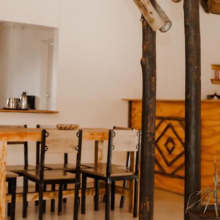 Leeville Guesthouse Kasane Ngoại thất bức ảnh