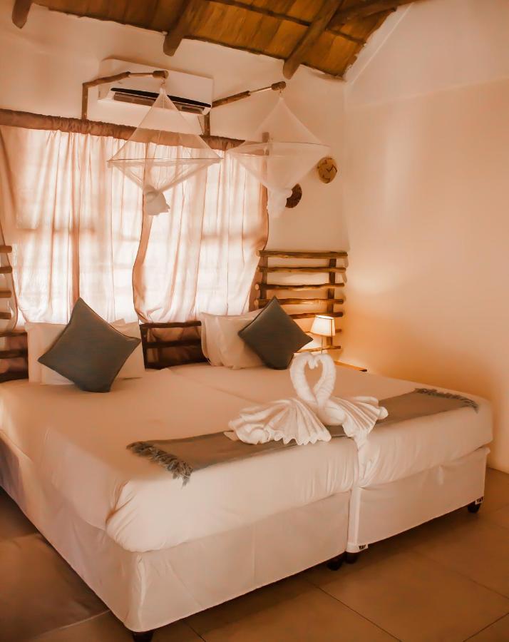 Leeville Guesthouse Kasane Ngoại thất bức ảnh