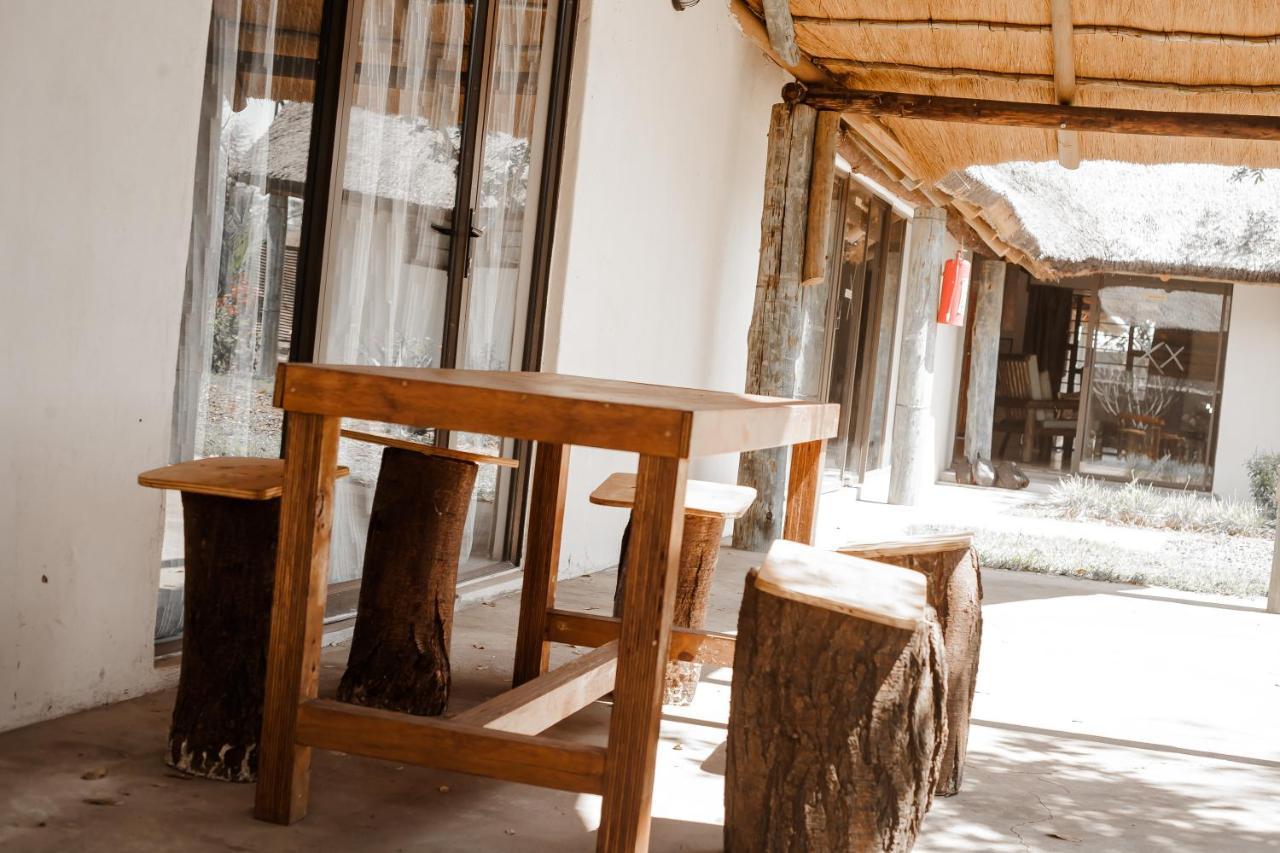 Leeville Guesthouse Kasane Ngoại thất bức ảnh